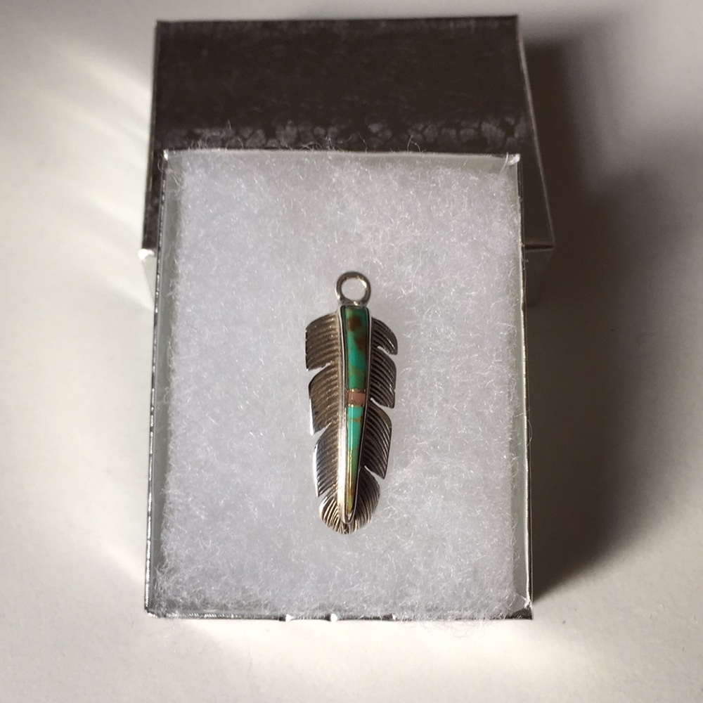 SILVER NATIVE AMERICAN FEATHER PENDANT